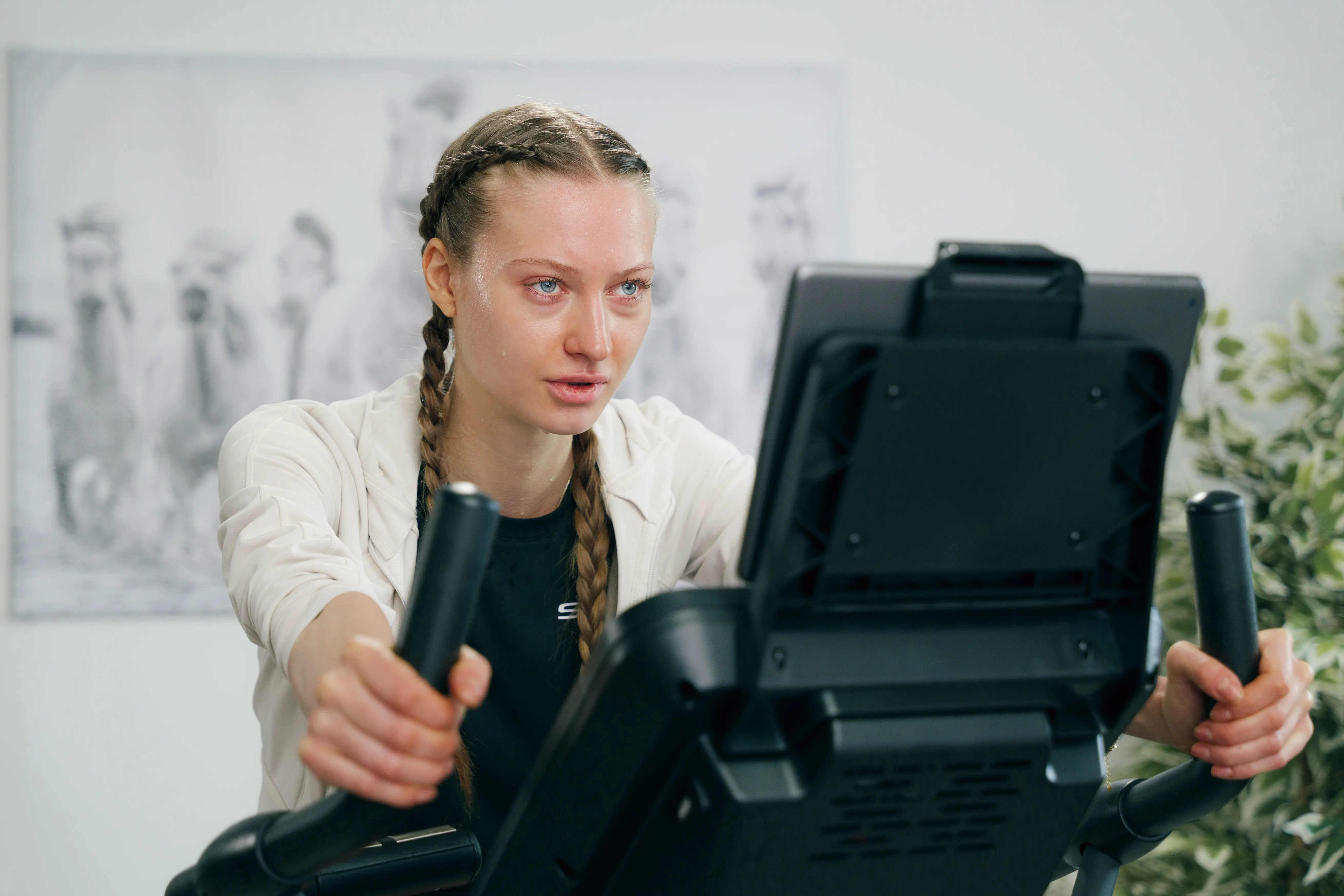 SOLE B94 Exercise Bike - Image 4