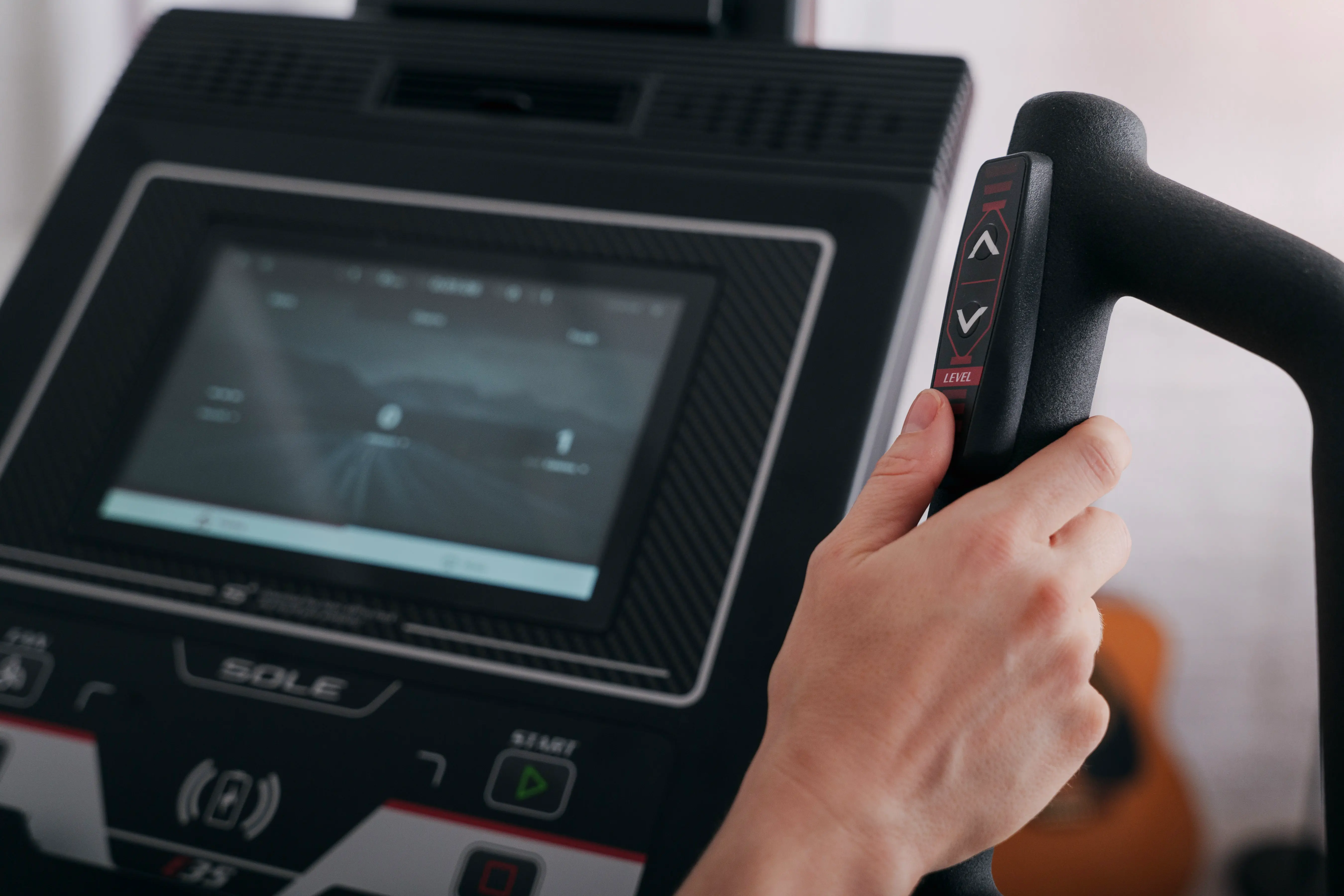 SOLE E35 Elliptical - Image 6