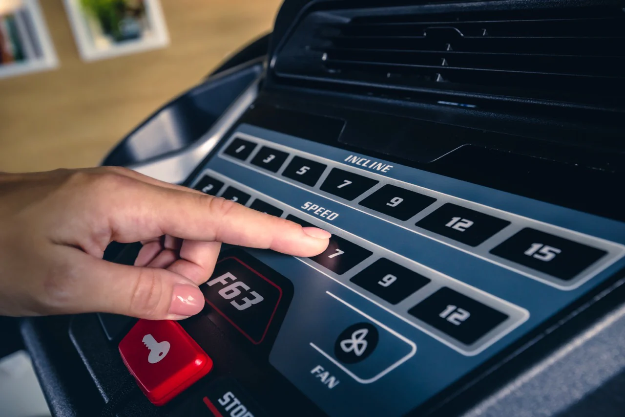 SOLE F63 Treadmill - Image 13