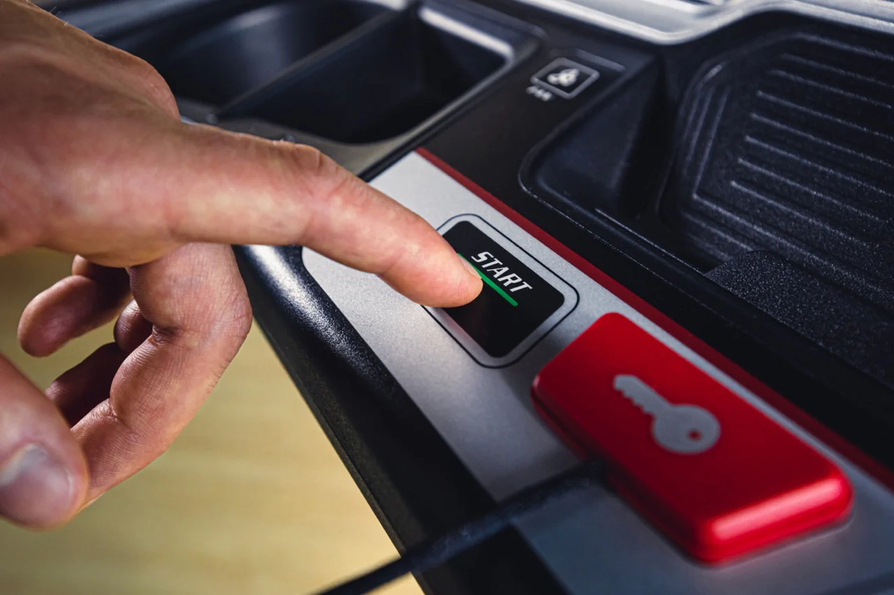 SOLE F80 Treadmill - Image 18