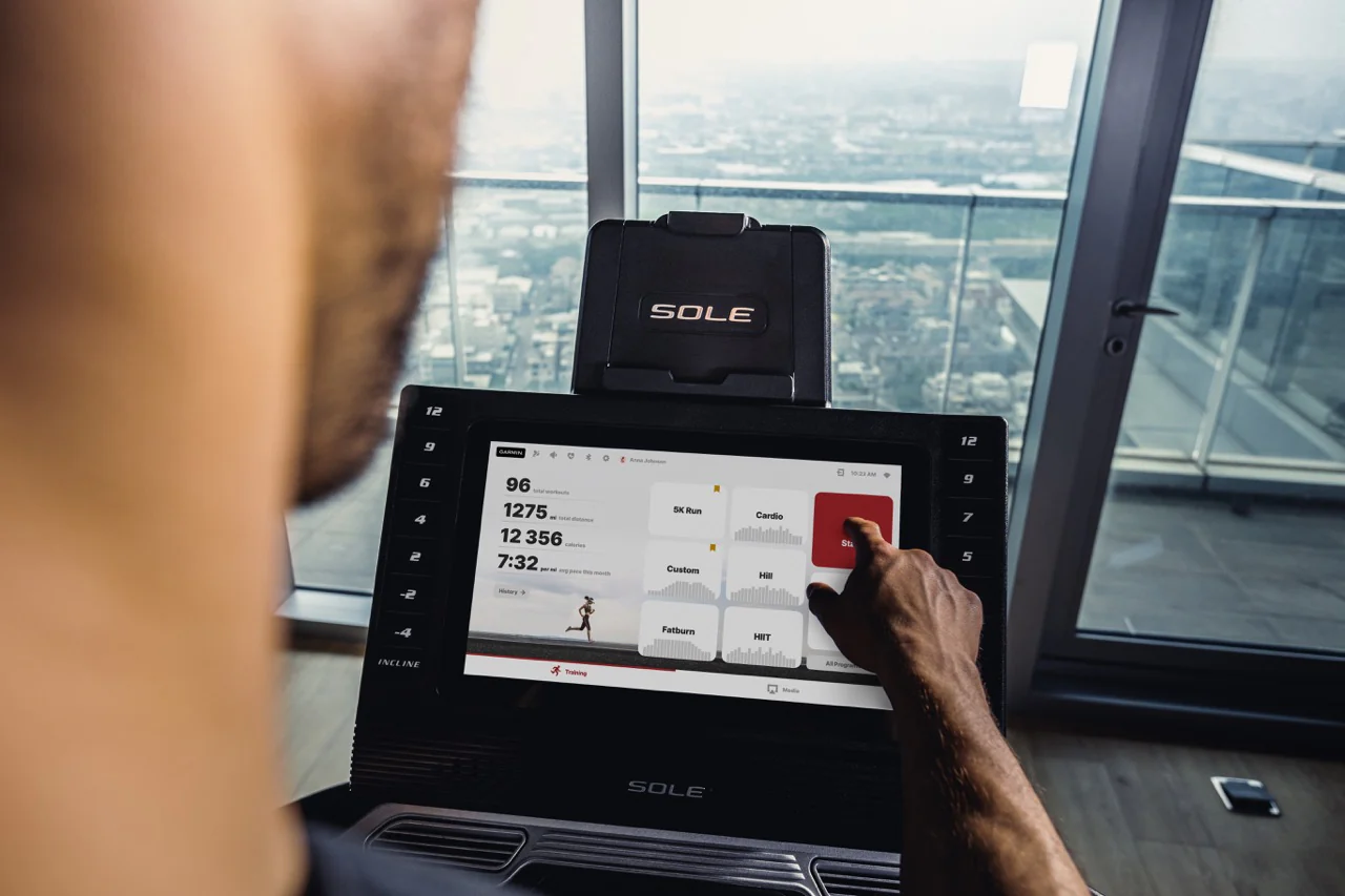 SOLE F85 Treadmill - Image 15