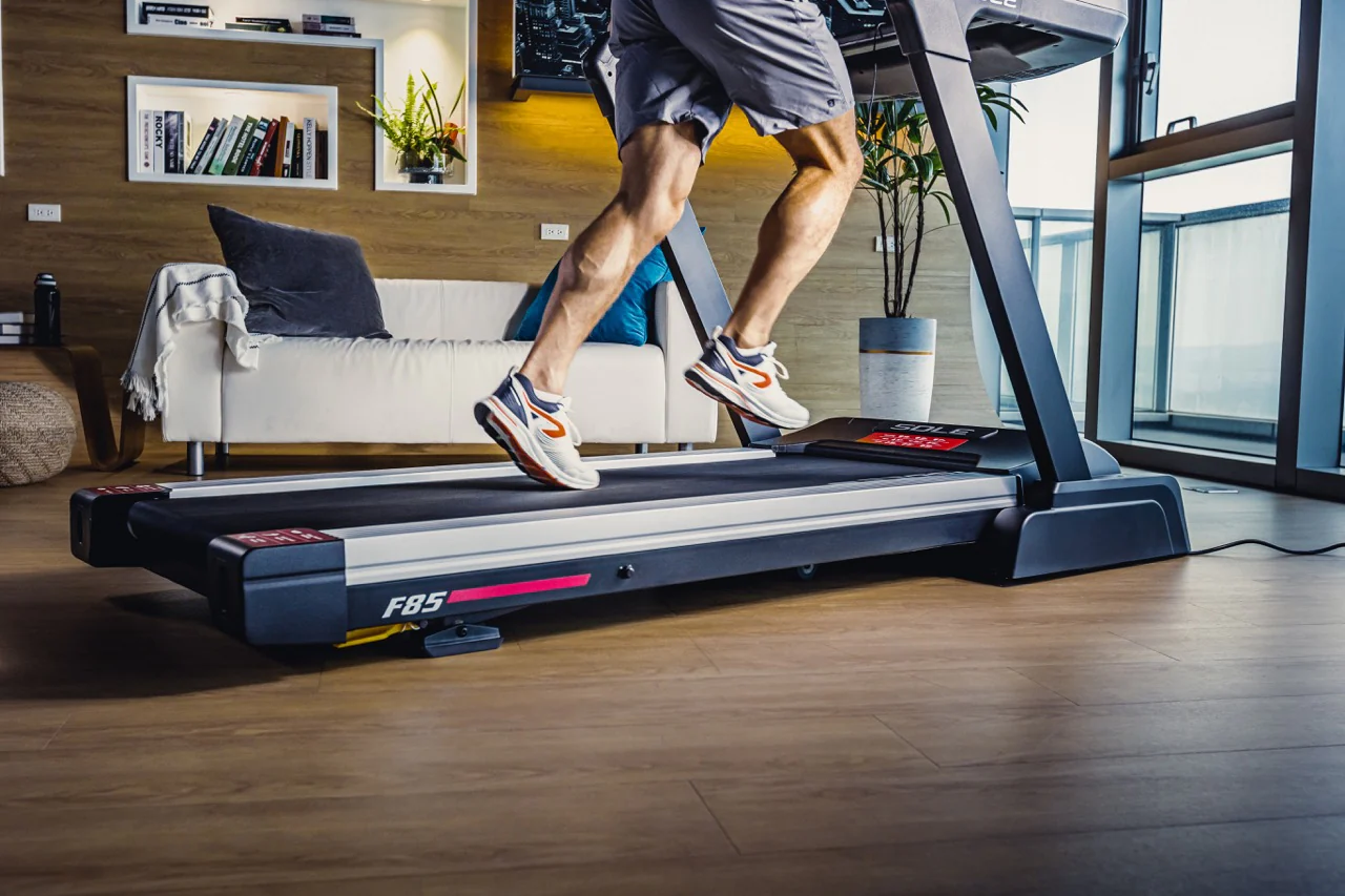 SOLE F85 Treadmill - Image 25