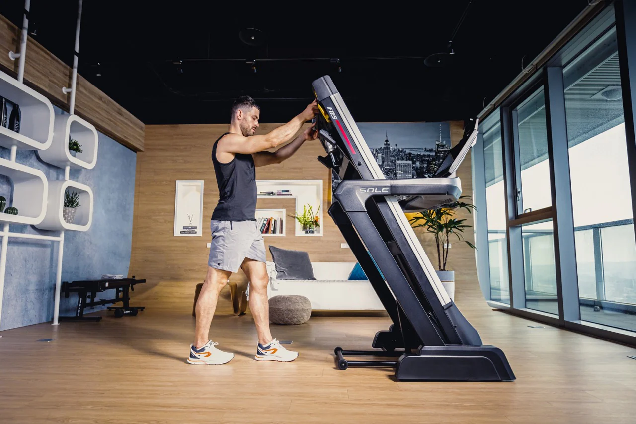 SOLE F85 Treadmill - Image 5