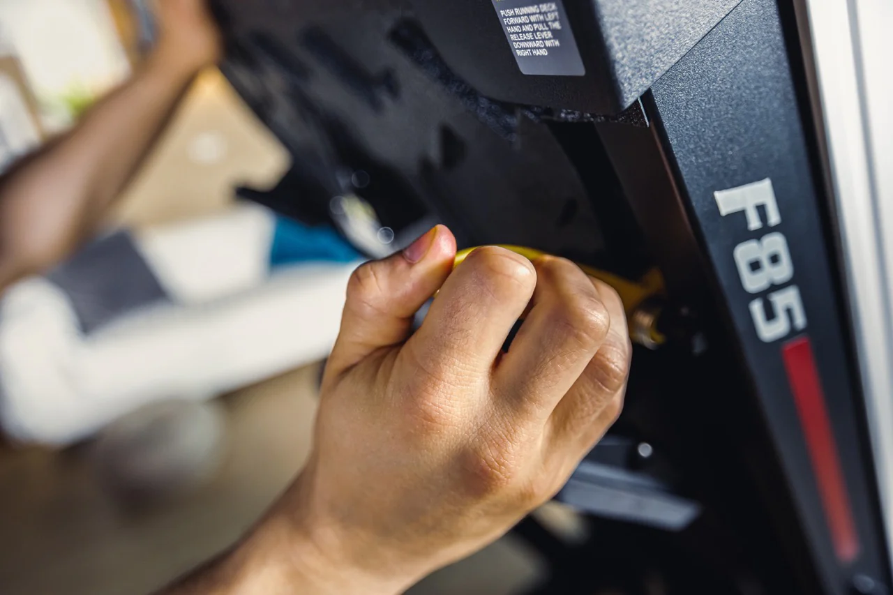 SOLE F85 Treadmill - Image 8