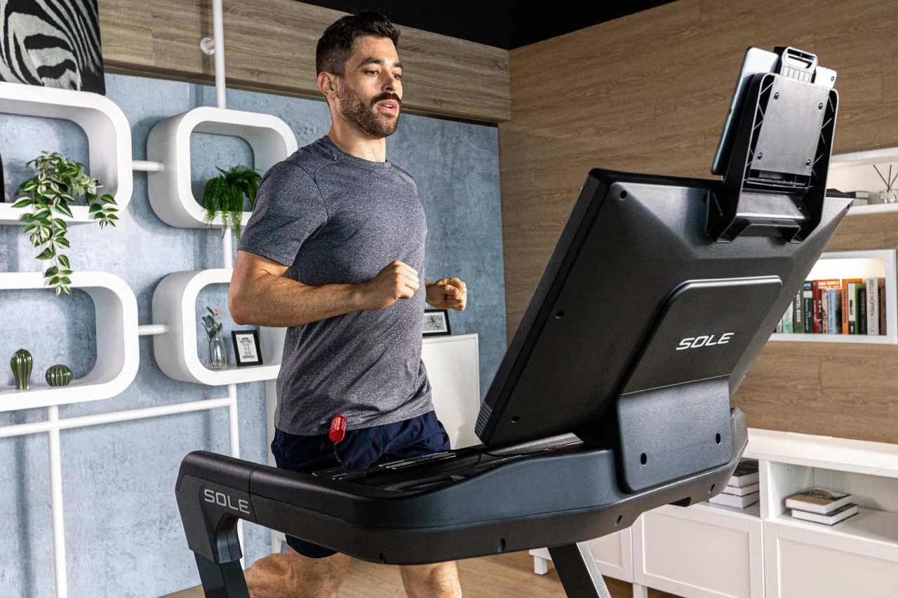 SOLE F89 Treadmill - Image 10