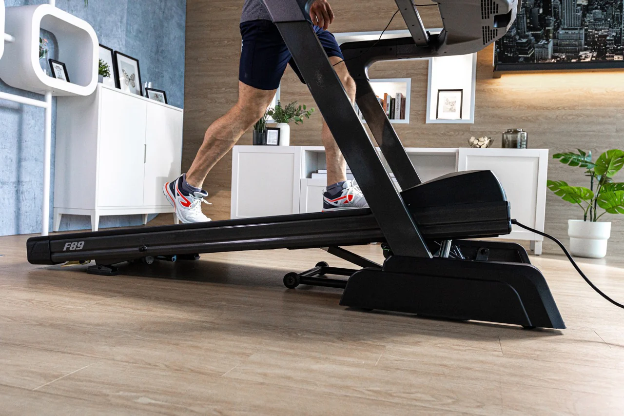 SOLE F89 Treadmill - Image 11