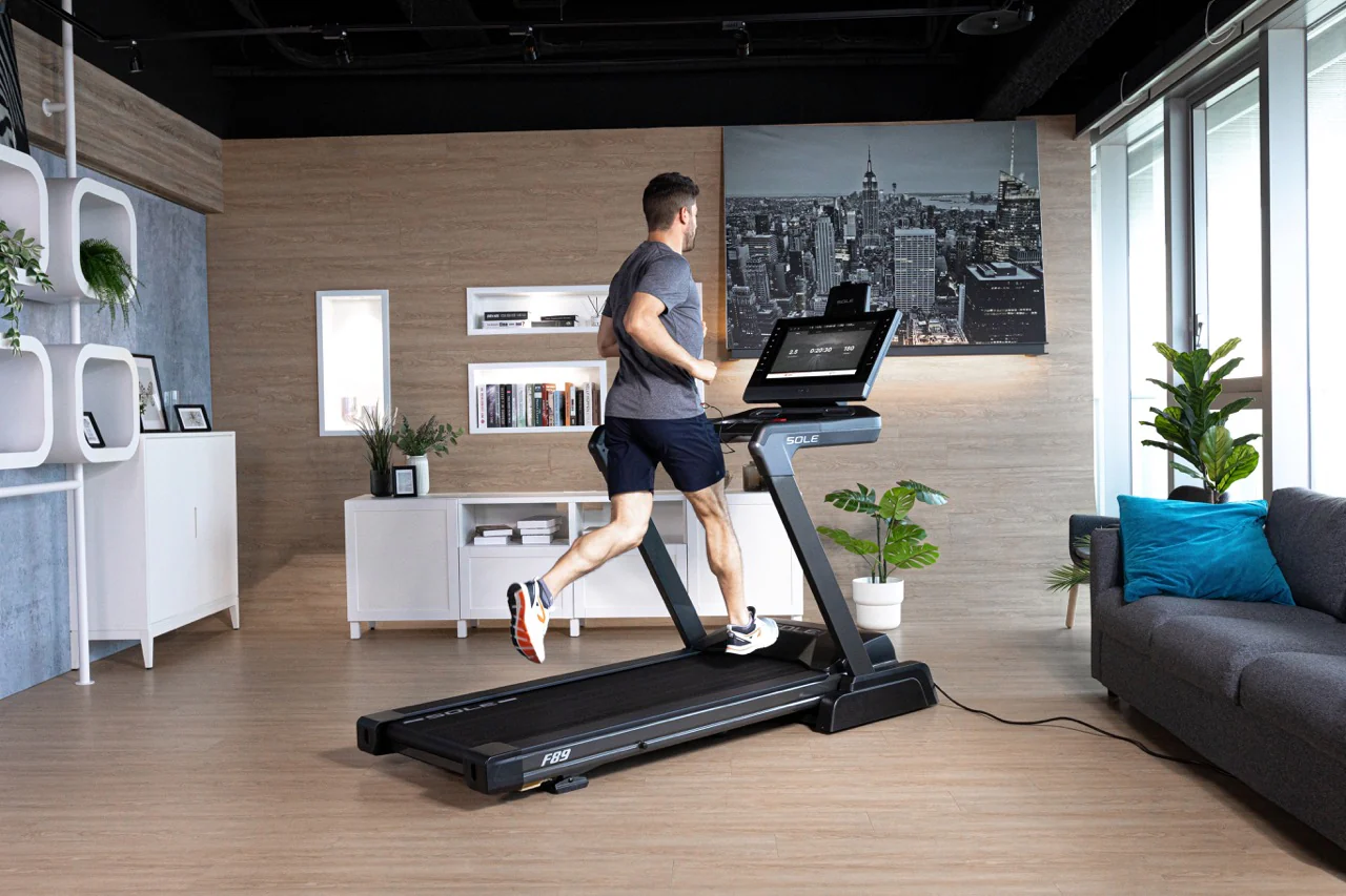 SOLE F89 Treadmill - Image 3