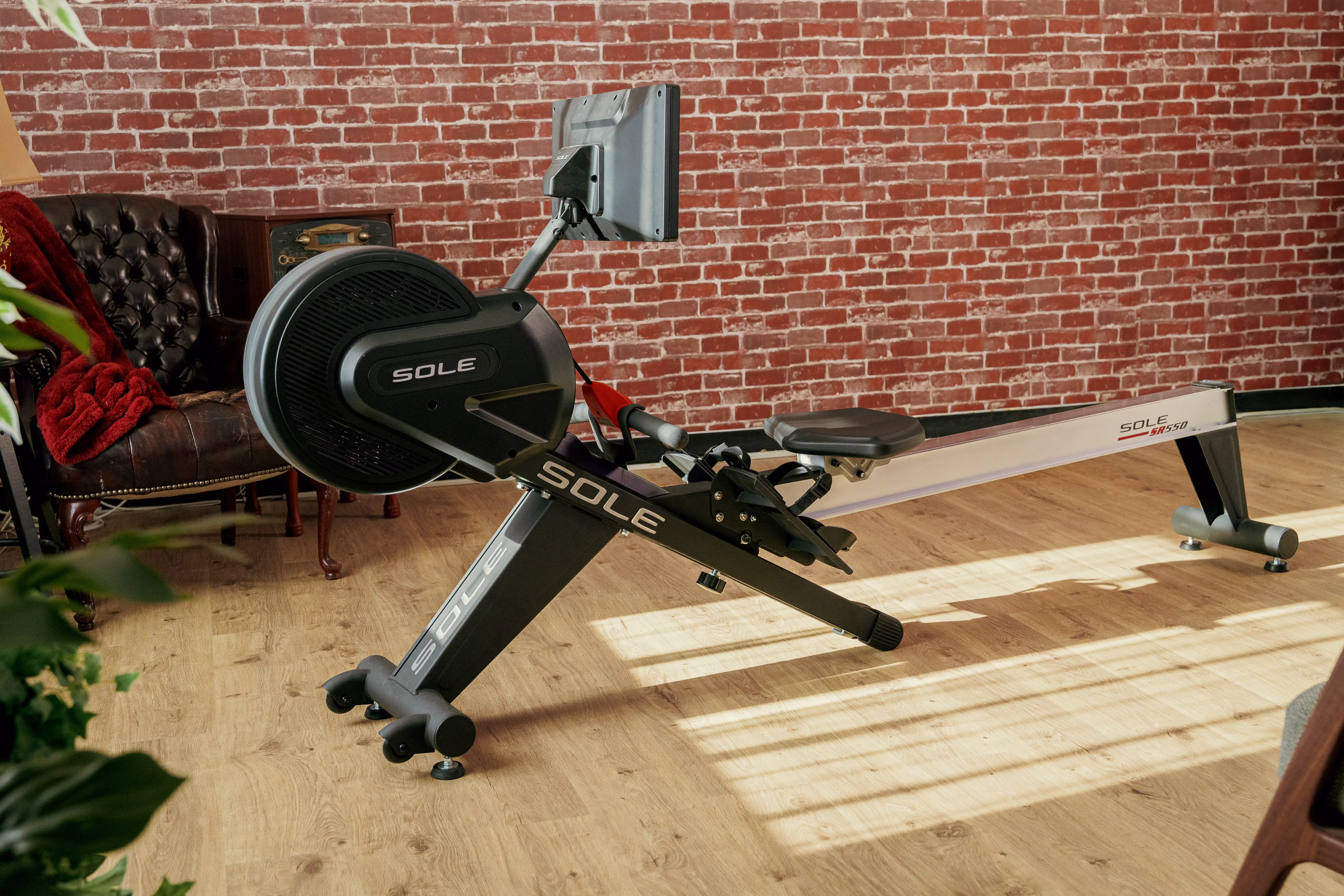 SOLE SR550 Rowing Machine - Image 4