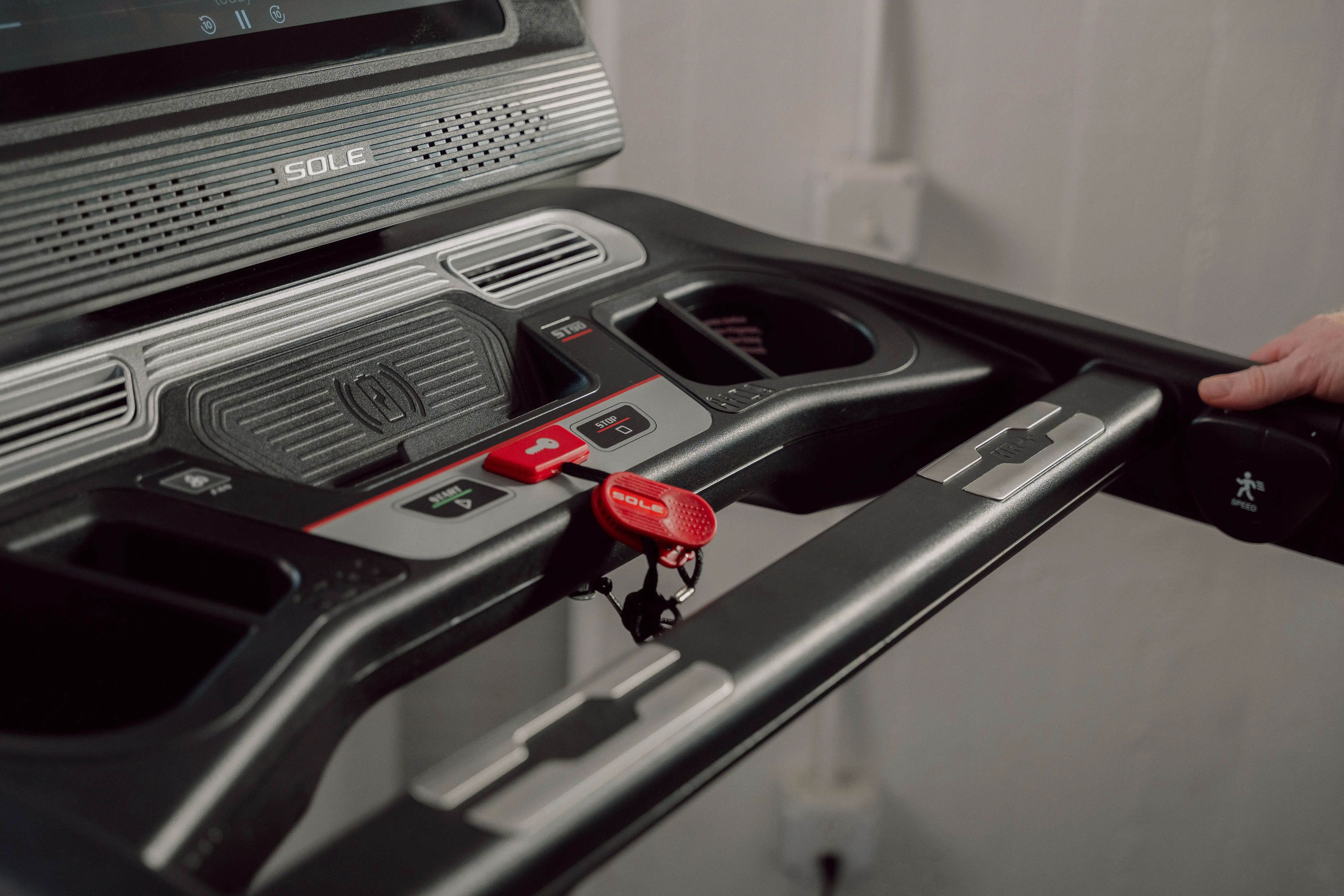 SOLE ST90 Treadmill - Image 11