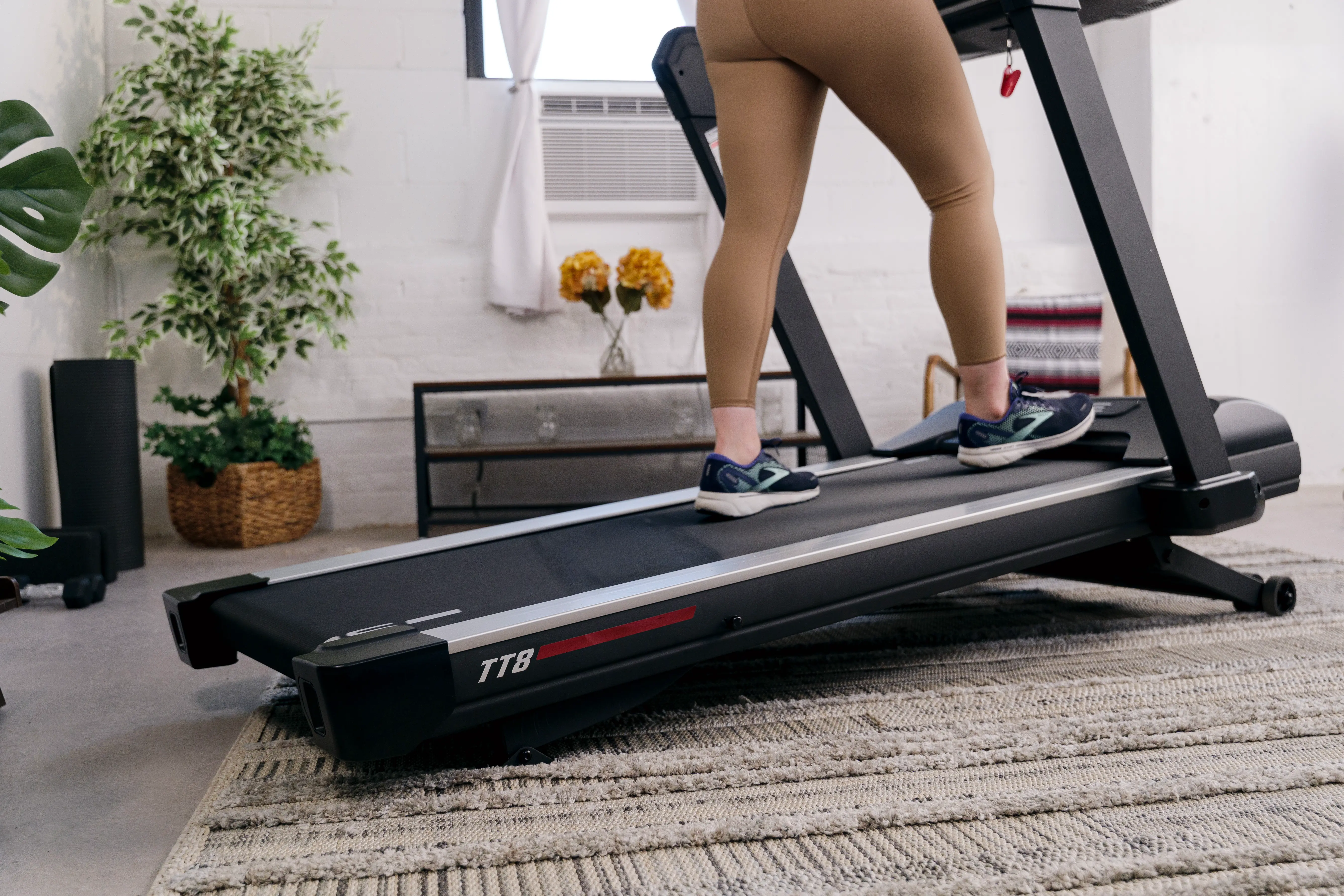 SOLE TT8 Treadmill - Image 6